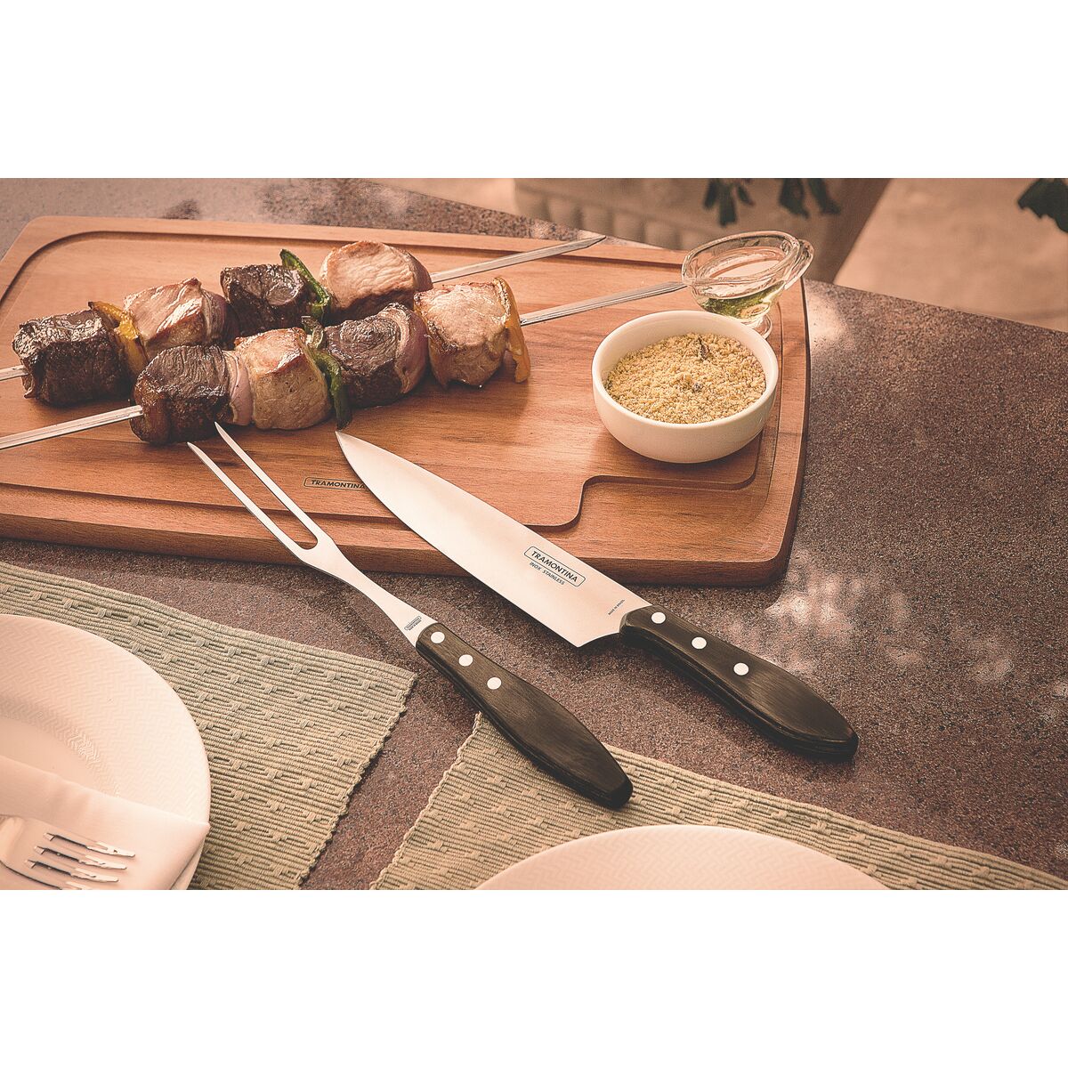 Tenedor Trinchante Tramontina Churrasco con Lámina de Acero Inoxidable y Mango de Madera Tratada Polywood Castaño 21192/190 Trinche. Trincha. - Image 2
